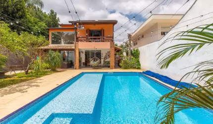Sobrado para venda com 4 quartos, sendo 2 suítes, 454m²