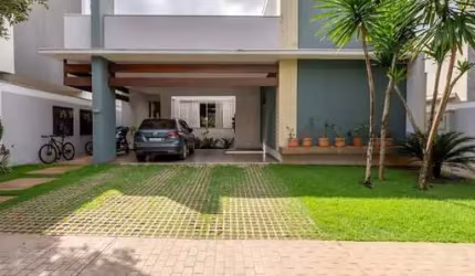 Casa em condomínio para venda com 3 quartos, sendo 3 suítes, 346.9m²
