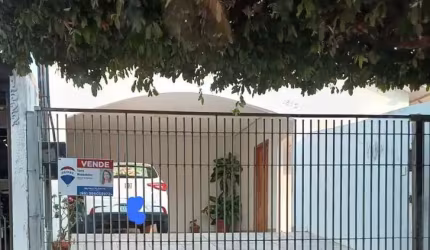 Casa de vila para venda com 3 quartos, sendo 2 suítes, 135m²