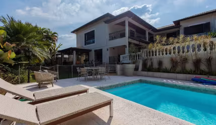 Casa no condomínio Condomínio Vista Alegre para venda com 5 quartos, sendo 5 suítes, 577m²