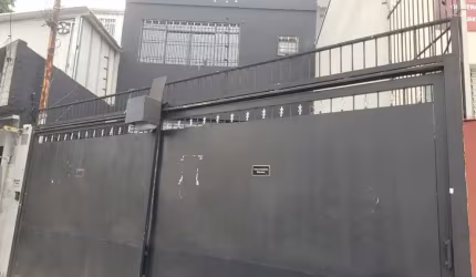 Loja de rua para venda, 220m²