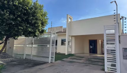 Casa tipo para venda com 2 quartos, sendo 1 suíte, 456m²