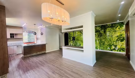 Sobrado para venda com 2 quartos, sendo 1 suíte, 309m²