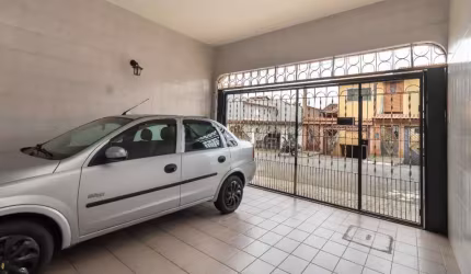 Sobrado para venda com 3 quartos, 306m²