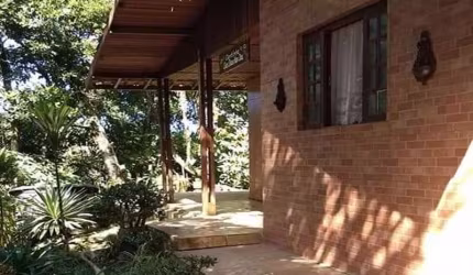 Chácara / sítio com 3 quartos à venda na Zona Rural, Santo Antônio do Pinhal , 180 m2 por R$ 750.000