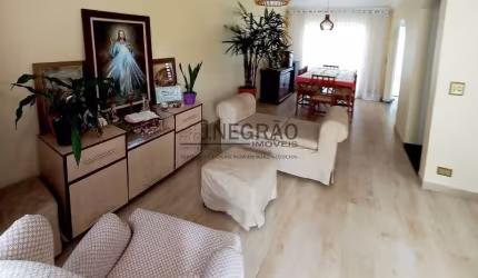 Espaçosa casa à venda em São Paulo-SP, Vila Gumercindo: 3 quartos, 3 salas, 3 banheiros, 3 vagas, 167m²