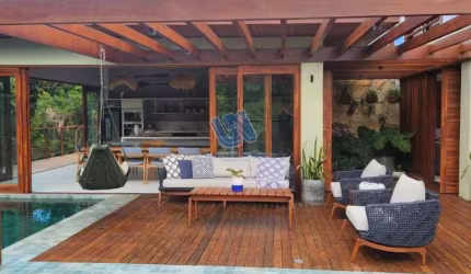 Casa duplex em Condominio com 6 suítes sendo 1 suíte master com 550m2 em Praia do Forte
