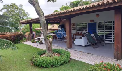 Casa em condomínio com 5 quartos sendo 4 Suítes 287m2 em Abrantes - Camaçari