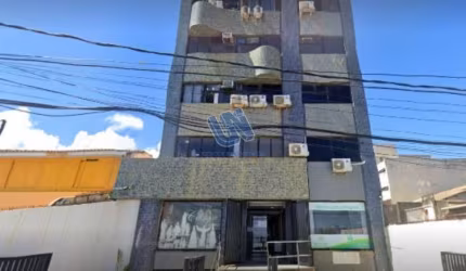 Sala comercial com 23m2 na Pituba