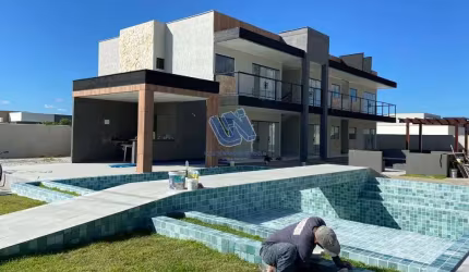 Casa em condomínio fechado 2/4, sendo uma suite em Barra do Jacuípe