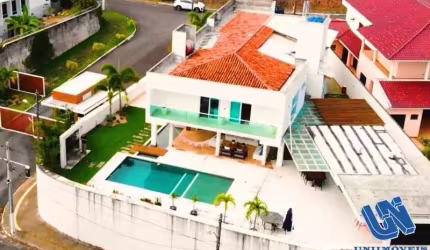 Casa em condomínio com 5 Suítes sendo 1 closet 858m2 no Itaigara