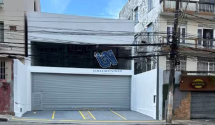 Maravilhoso Imóvel Comercial com 200,00 m2 na Barra.