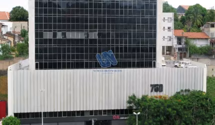 Prédio comercial com 4.200m2 de área privativa na Saúde