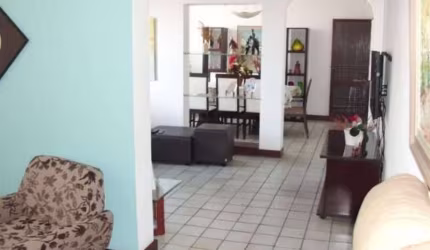Apartamento 4 Quartos sendo 1 Suíte 198m2 na Pituba