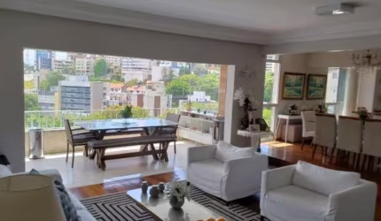 Apartamento nascente 4 quartos sendo 2 suítes 186m2 em Ondina com Porteira Fechada