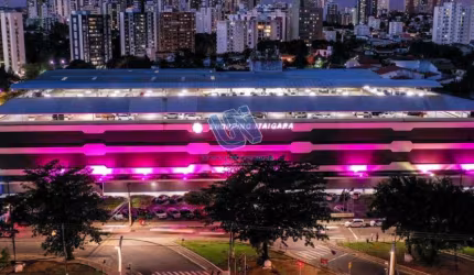 Loja comercial com 409,75m2 no Shopping Itaigara