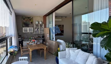 Apartamento decorado  2 suítes com closet a venda no Horto Florestal 143m2
