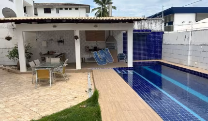 Casa Duplex com 5 Suítes Área total de 596m² no Itaigara