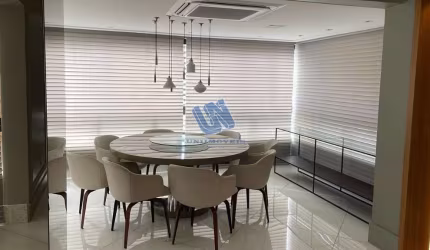 Apartamento finamente decorado e mobiliado com  4 suítes com 300,00m² no Horto Florestal