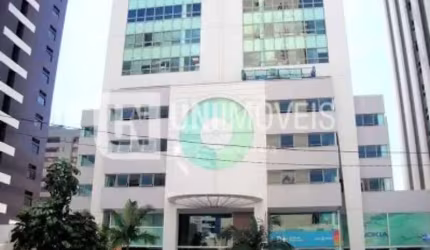 Loja Comercial com 177,00m2 Frente de Rua no Caminho das Árvores