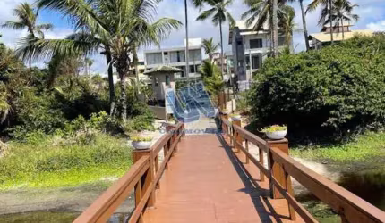 Casa em Condomínio fechado 4/4, sendo uma suíte em Barra do Jacuípe