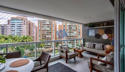 Apartamento 3 suítes sendo a master com closet 141m2 em Alphaville I