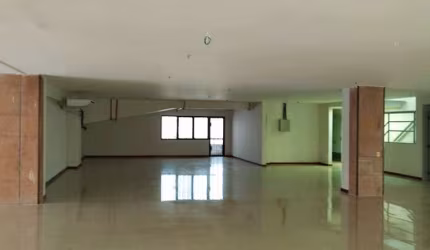 Lojão terreo com 545m2 no Boulevard Financeiro no Caminho das Arvores
