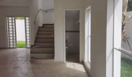 Casa com 2 quartos à venda na Bororo, 1, Vitória Régia, Várzea Grande por R$ 380.000