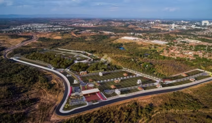 Terreno em condomínio fechado à venda na Arquiteto Hélder Cândia, 10, Ribeirão do Lipa, Cuiabá por R$ 400.000