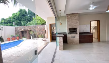 Casa com 3 quartos à venda na Monsenhor Trebaure, 249, Centro-Norte, Cuiabá por R$ 1.600.000