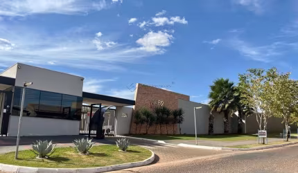 Casa em condomínio fechado com 3 quartos à venda na J, 238, Parque Atalaia, Cuiabá por R$ 570.000