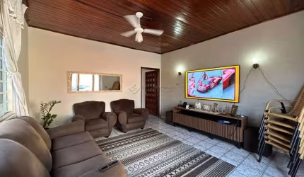 Casa com 3 quartos à venda na Desembargador Cesarino Delfino César, 460, Boa Esperança, Cuiabá por R$ 500.000