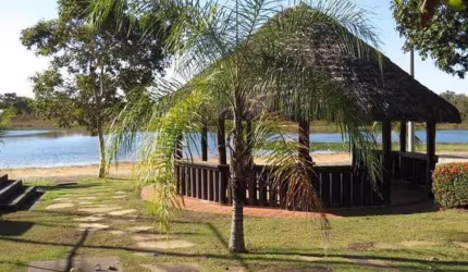 Terreno em condomínio fechado à venda na Área Rural, Zona Rural, Cuiabá por R$ 380.000