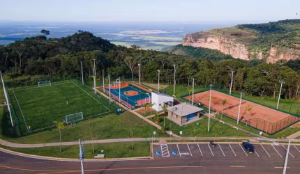 Terreno em condomínio fechado à venda na Rua Vinte e Seis, Bom Clima, Chapada dos Guimarães por R$ 575.000