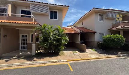 Casa em condomínio fechado com 3 quartos à venda na Rua Clarindo Epifânio da Silva, 1015, Despraiado, Cuiabá por R$ 790.000