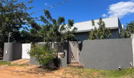 Casa com 2 quartos para alugar na Rua 32 Quadra 32 Lote  510, 510, Florada da Serra, Chapada dos Guimarães por R$ 2.700
