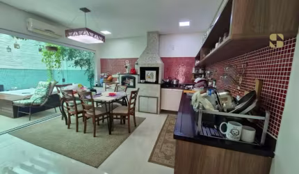 Casa em condomínio fechado com 3 quartos à venda na Rua Clarindo Epifânio da Silva, 500, Ribeirão do Lipa, Cuiabá por R$ 950.000