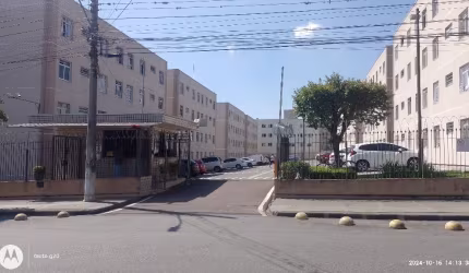 Apartamento térreo de 02 quartos.