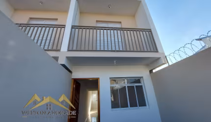 Lindo sobrado pronto para morar no bairro Residencial Santo Antônio