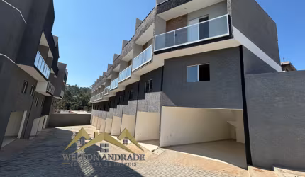 Sobrados novos dentro condomínio Residencial Santo Antônio