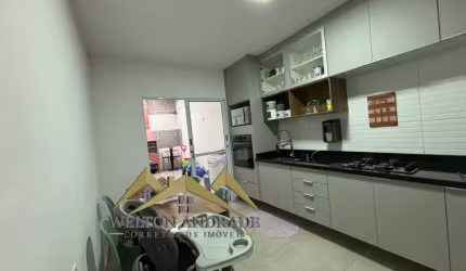 Lindíssimo sobrado localizado no bairro Portal das Alamedas em Franco da Rocha-SP