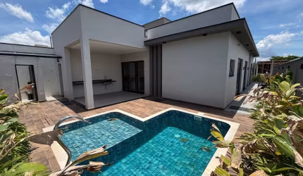 Casa alto padrão dentro do Nova Caieiras com 3 suítes e 6 vagas !