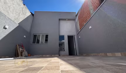 Lindíssima casa térrea localizado no Serpa em caieiras-SP