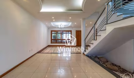 Casa com 3 dormitórios à venda, 275 m² por R$ 950.000,00 - Santa Fé - Porto Alegre/RS