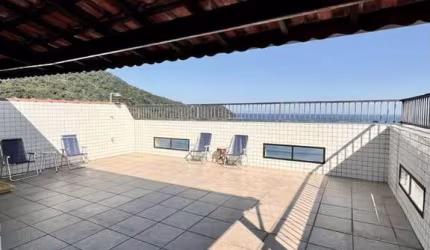 Cobertura incrível com vista pro mar, perfeita para famílias que buscam espaço!