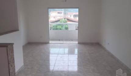 Casa aconchegante com 2 dormitórios e sacada, perfeita para a sua família!