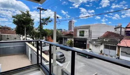 Casa com Acabamento em Alto Padrão Nova tipo Sobrado Geminado com Ofurô