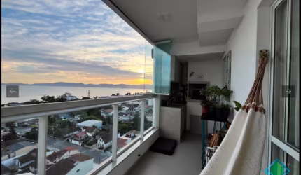 Apartamento duplex com Linda vista para o mar no bairro Barreiros