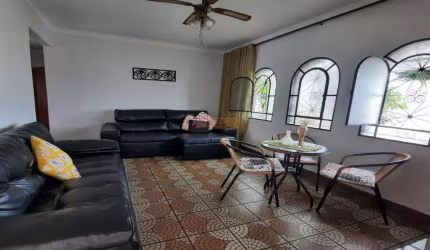Casa Térrea no Bairro Vila Palmares em Santo André.