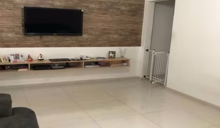 Casa Térrea assobradada no Bairro Parque das Nações em Santo André.